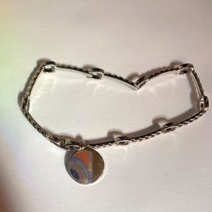 Link chain bracelet with tag